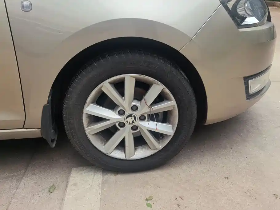 Skoda Rapid 2014