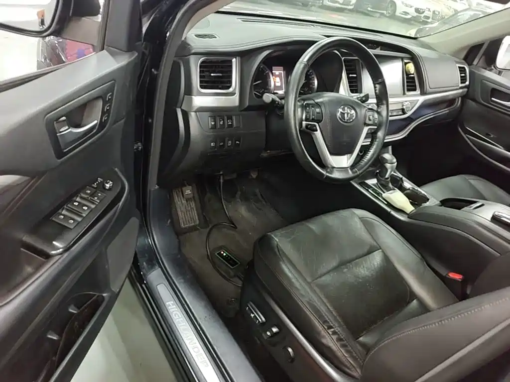 Toyota Highlander 2019 — фото 16