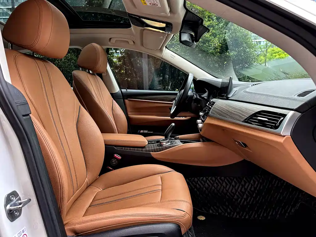 BMW 6 Series GT 2019 — фото 16