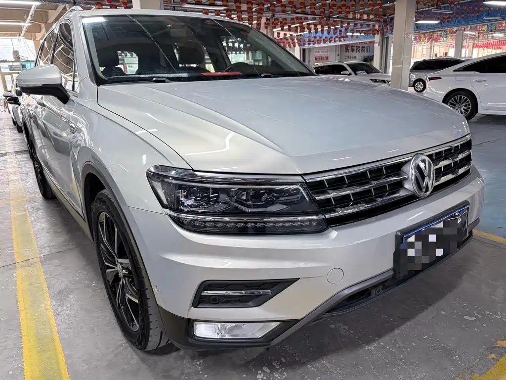 Volkswagen Tiguan L 2017 — фото 3