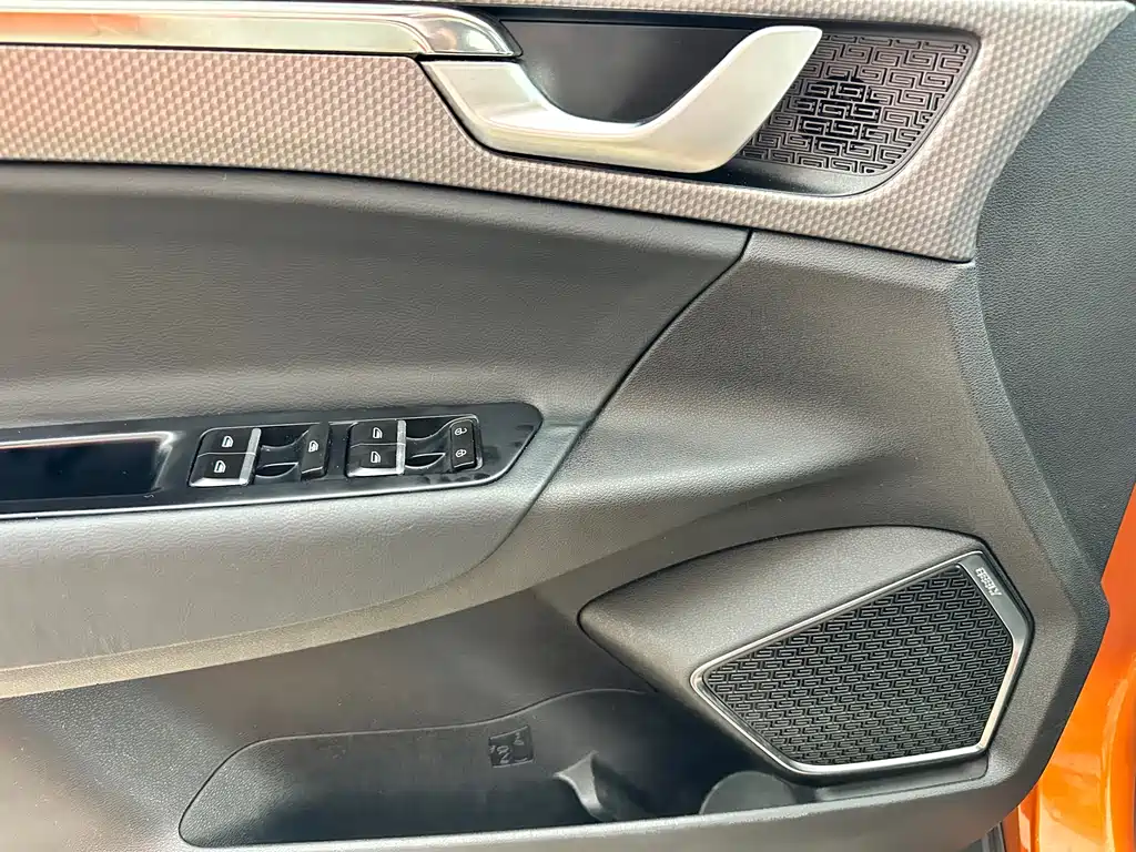 Geely Emgrand GS 2016 — фото 16
