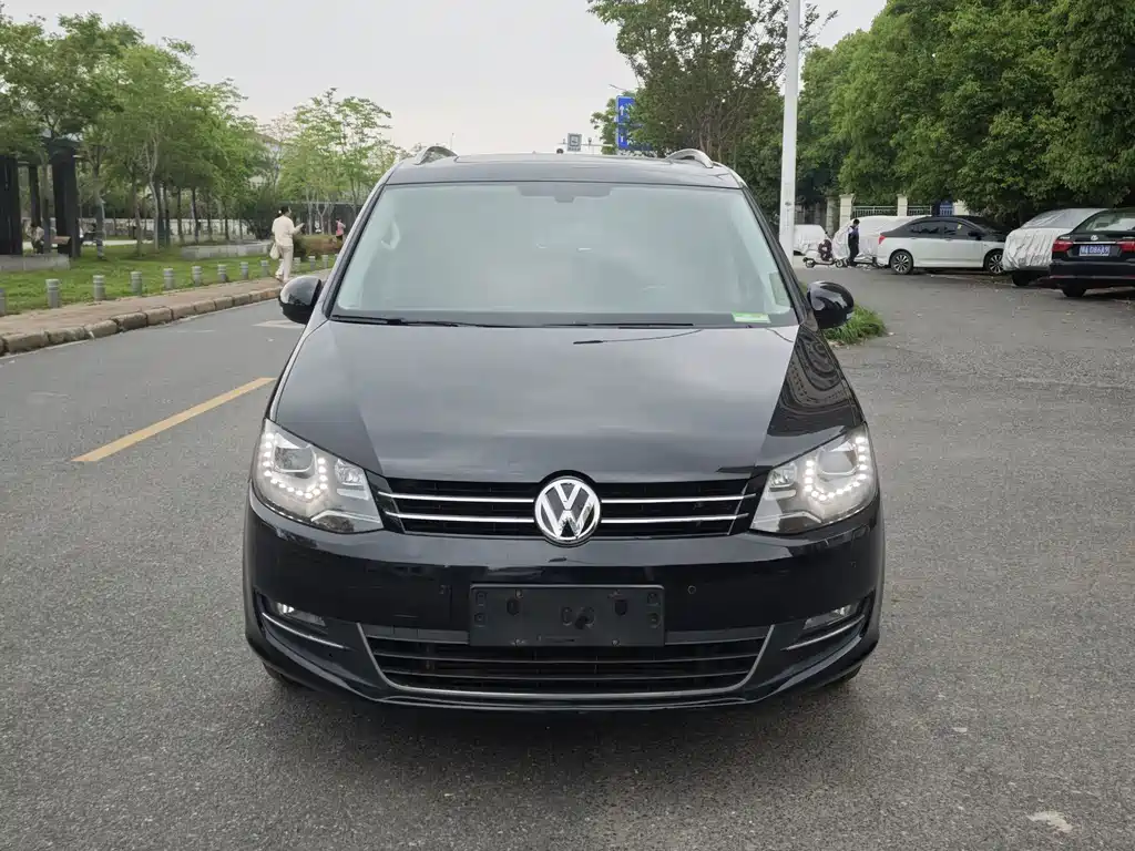 Volkswagen Sharan 2017 — фото 2