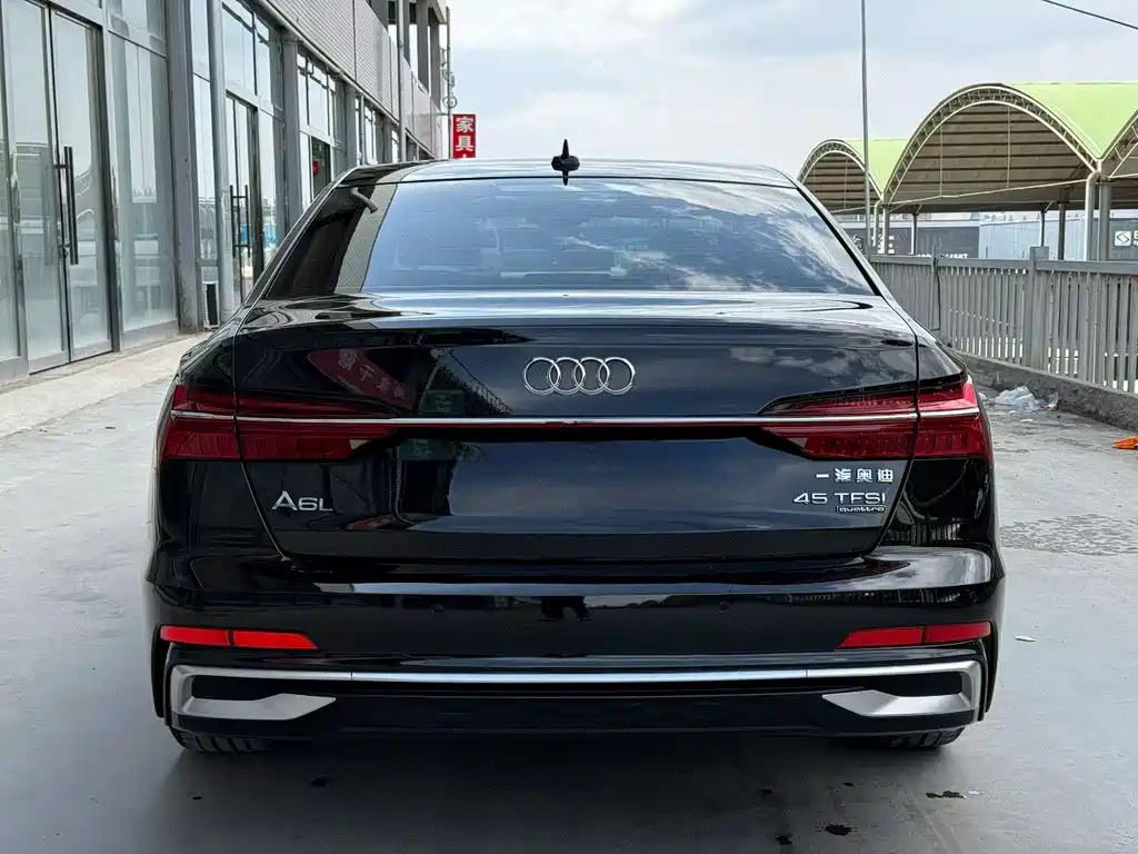 Audi A6L 2024 — фото 5