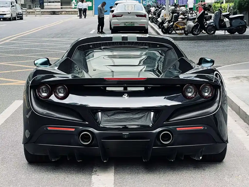 Ferrari F8 2019 — фото 8