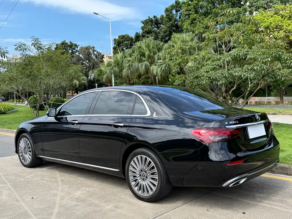 Mercedes-Benz E-Class 2023