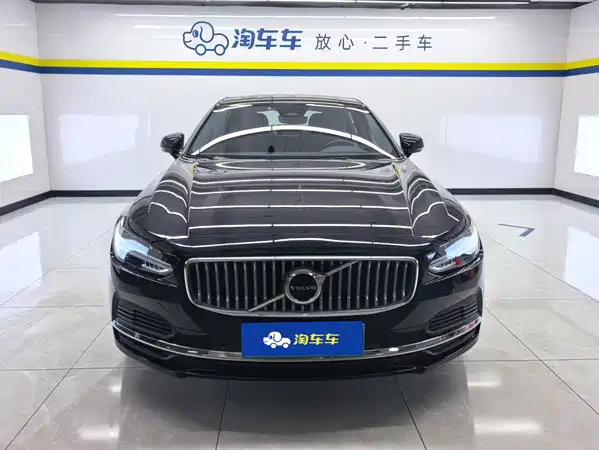 Volvo S90 2025
