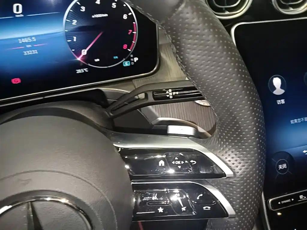 Mercedes-Benz C-Class 2023 — фото 14