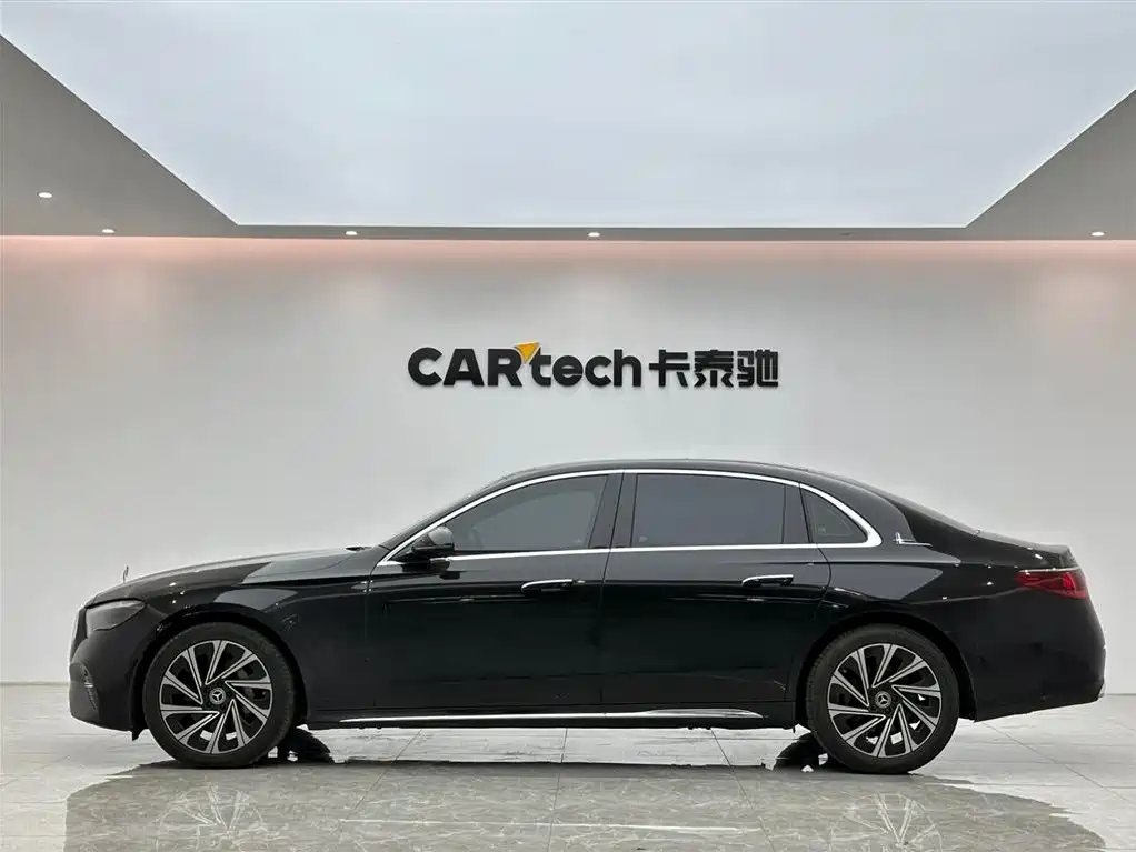 Mercedes-Benz E-Class 2024