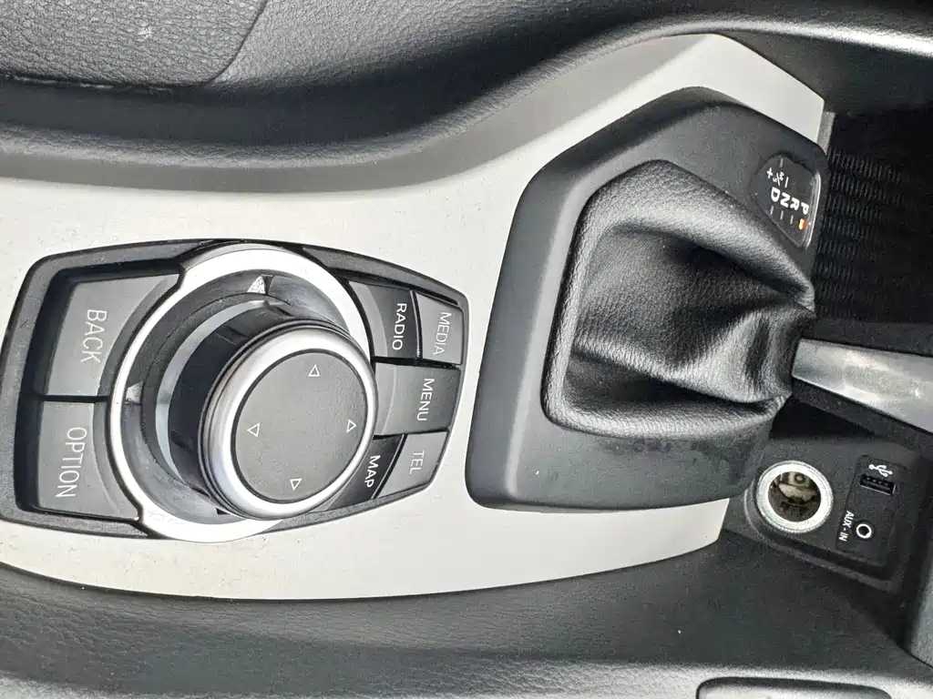 BMW X1 2013 — фото 29
