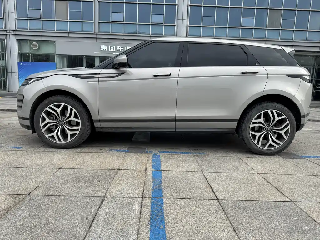 Land Rover Evoque 2024 — фото 2