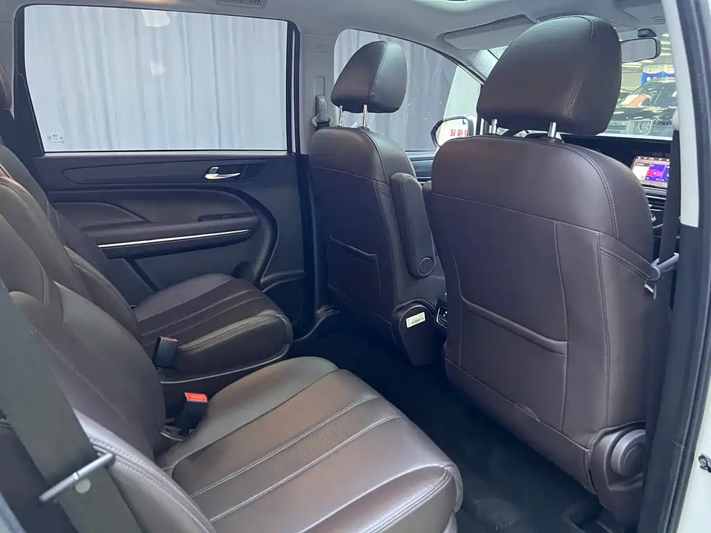 GAC Motor Trumpchi M6 2019 — фото 16