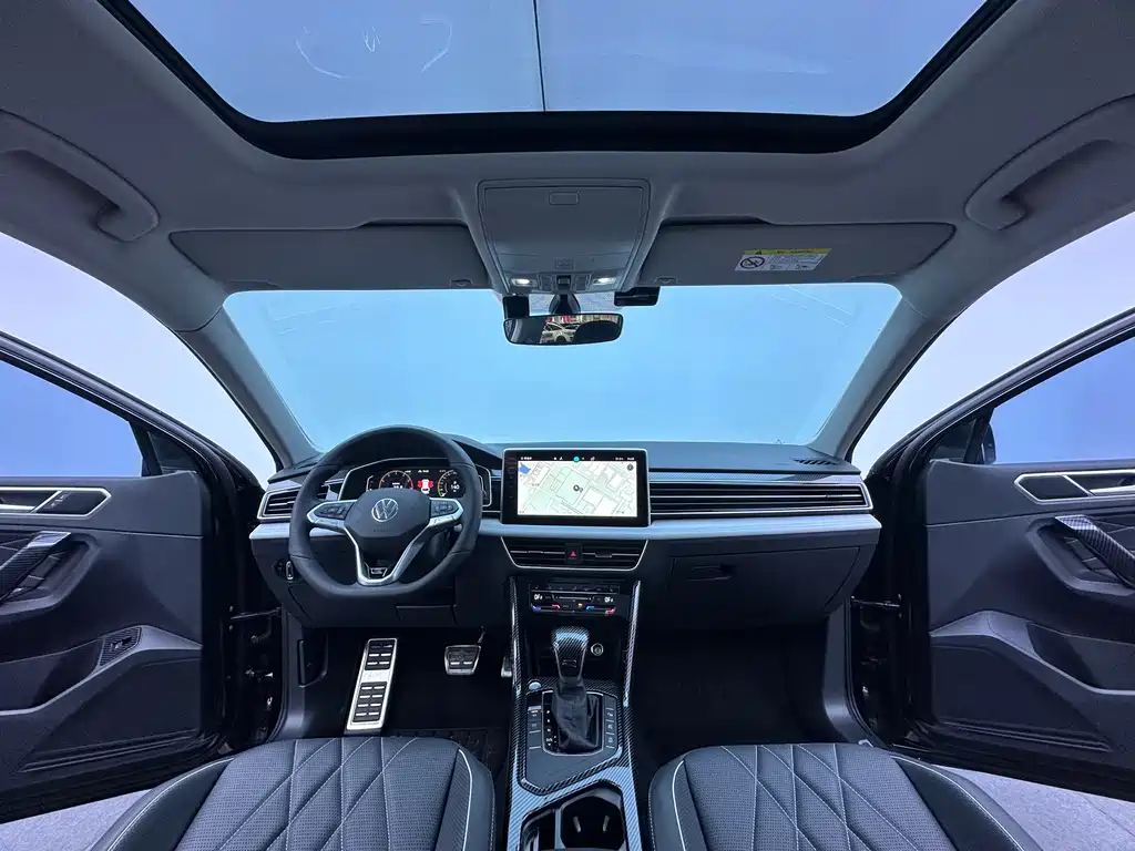 Volkswagen Tiguan L 2023 — фото 10