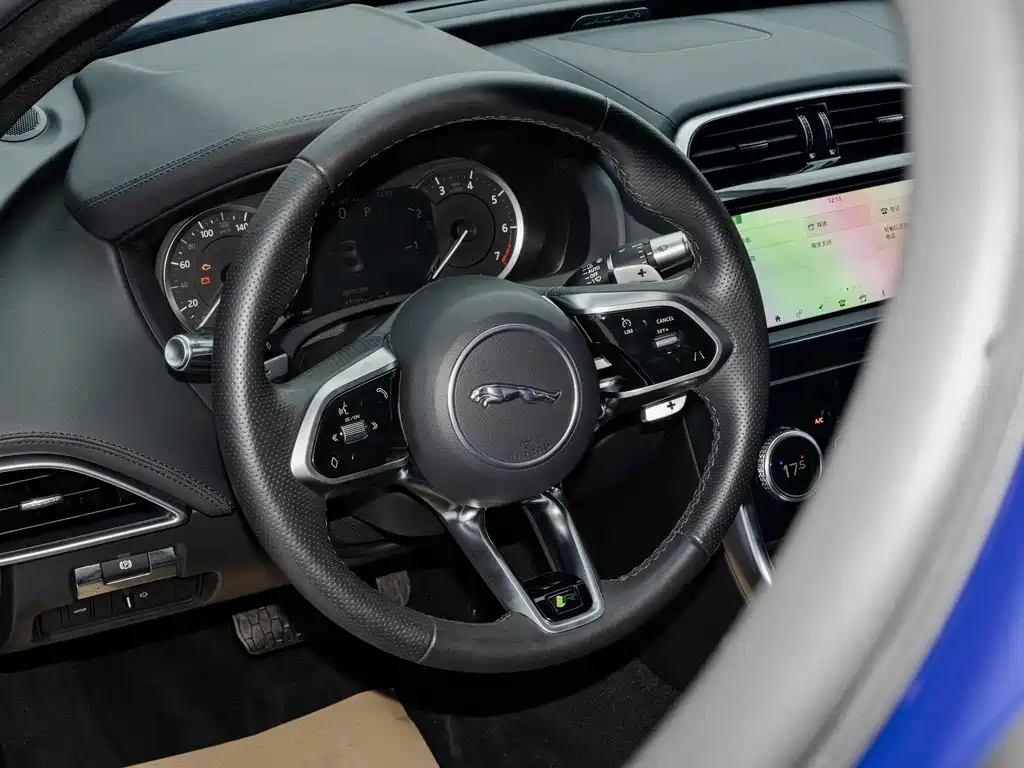 Jaguar XEL 2021 — фото 16