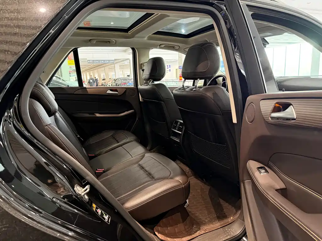 Mercedes-Benz GLE 2018 — фото 11
