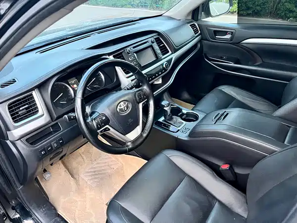 Toyota Highlander 2020
