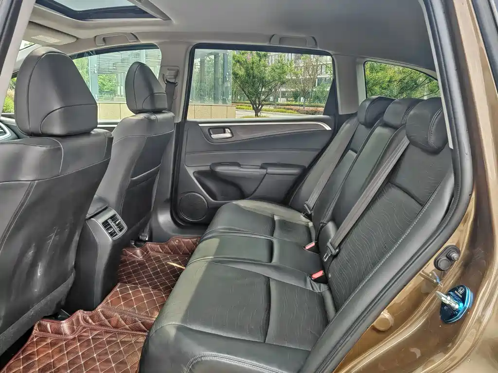 Honda Jade 2015 — фото 10