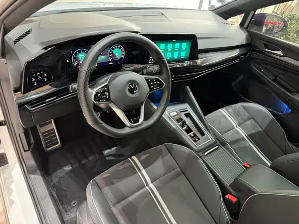 Volkswagen Golf 2023
