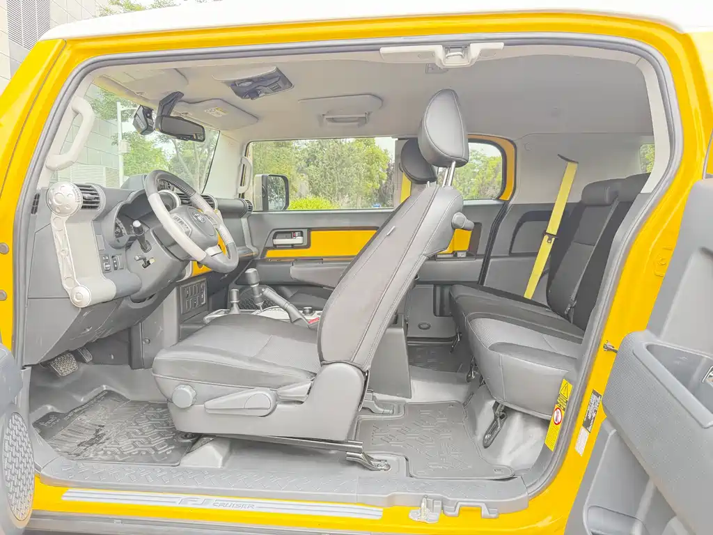 Toyota FJ Cruiser 2019 — фото 4