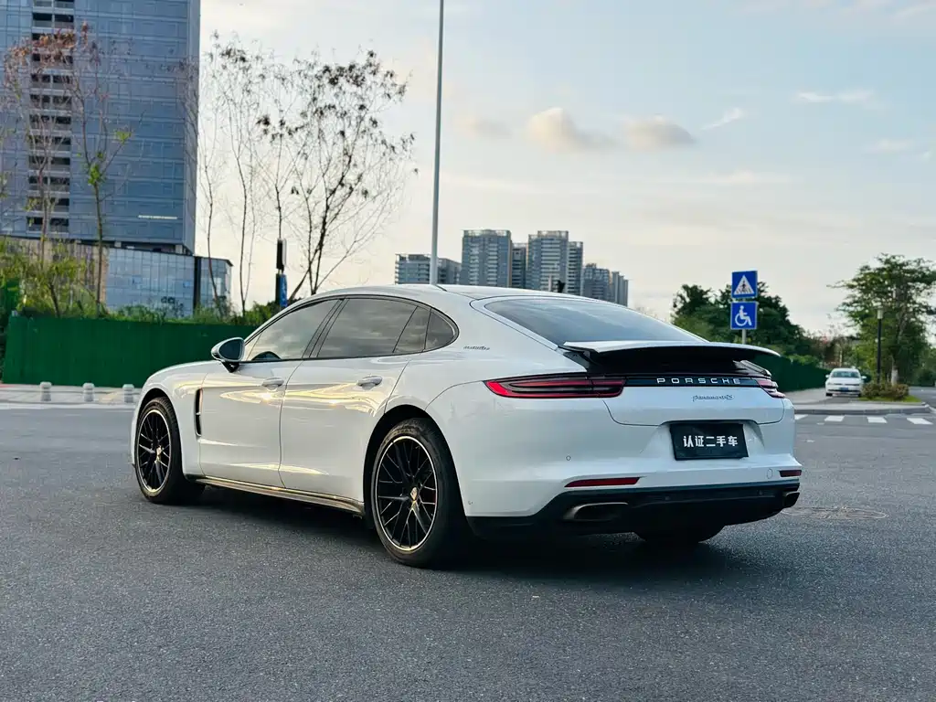 Porsche Panamera 2018 — фото 5