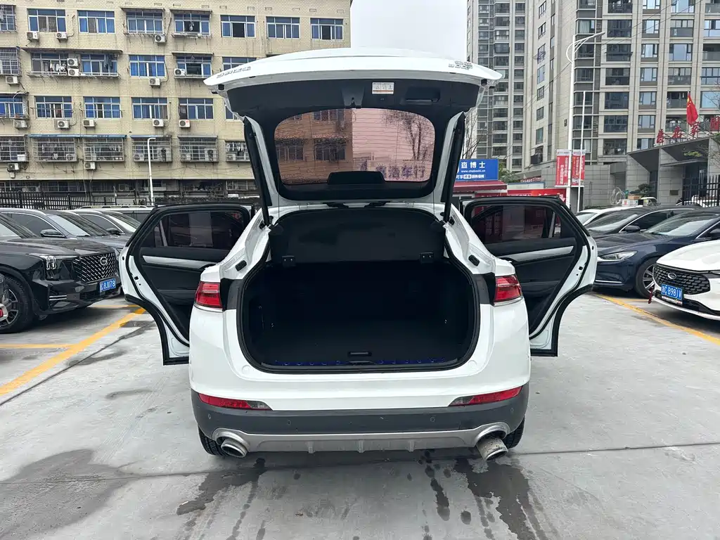 Geely Xingyue 2020 — фото 10