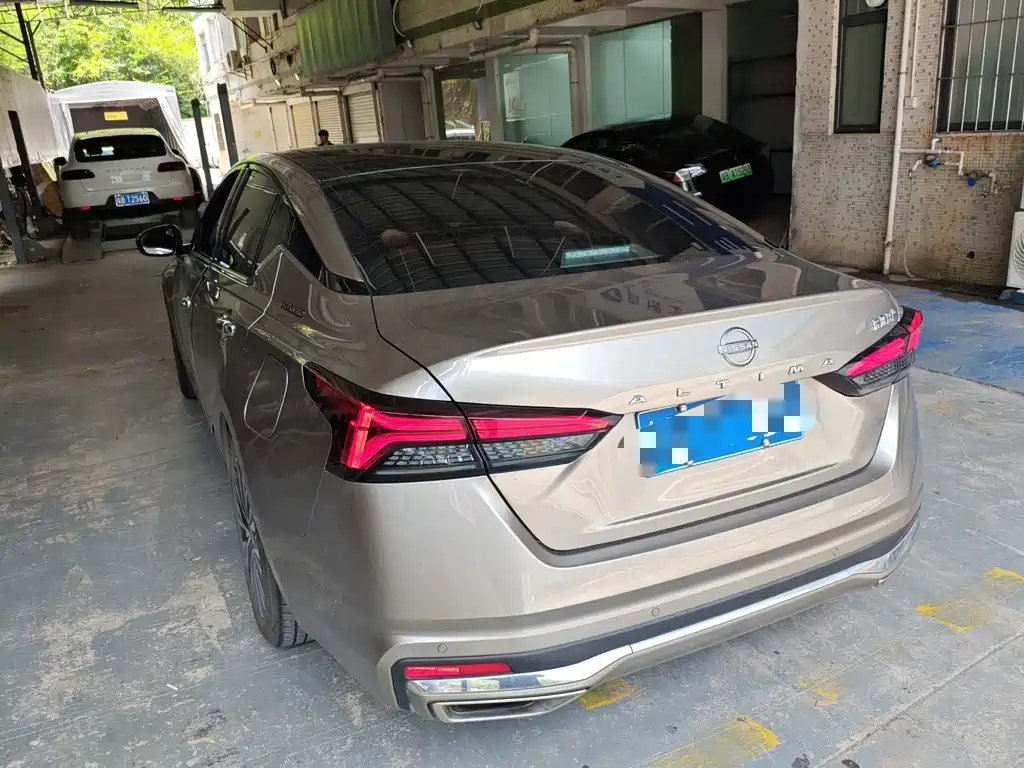 Nissan Teana 2023