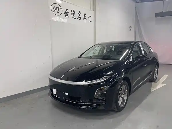 Hongqi E-QM5 2026