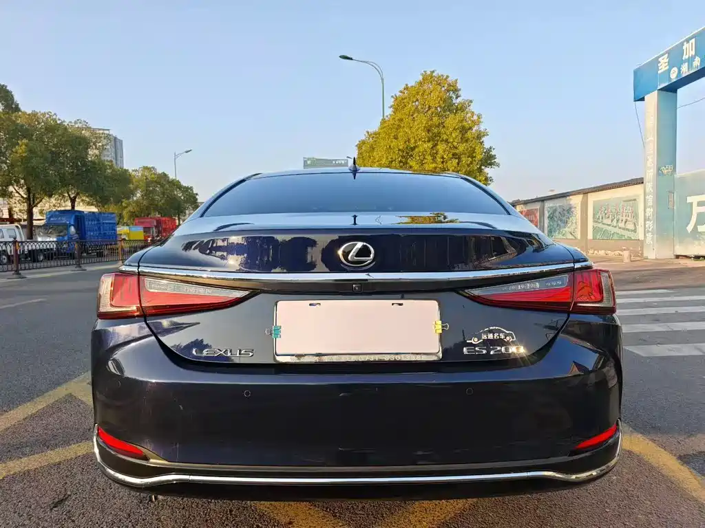 Lexus ES 2021 — фото 4