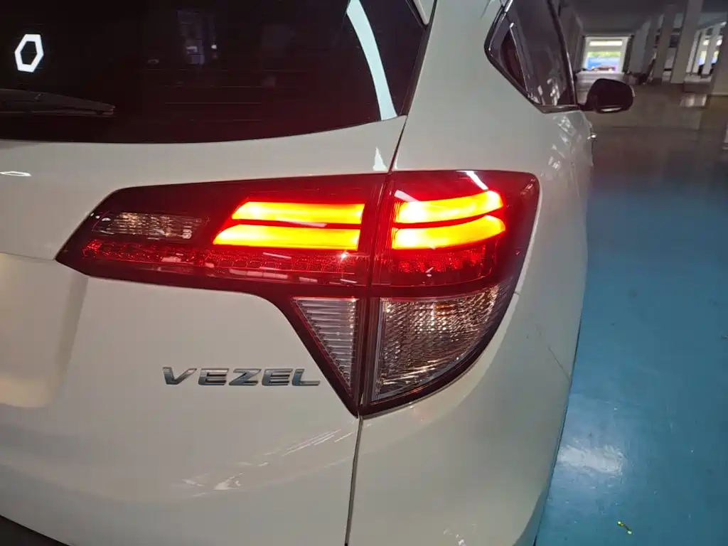 Honda Vezel 2017 — фото 8