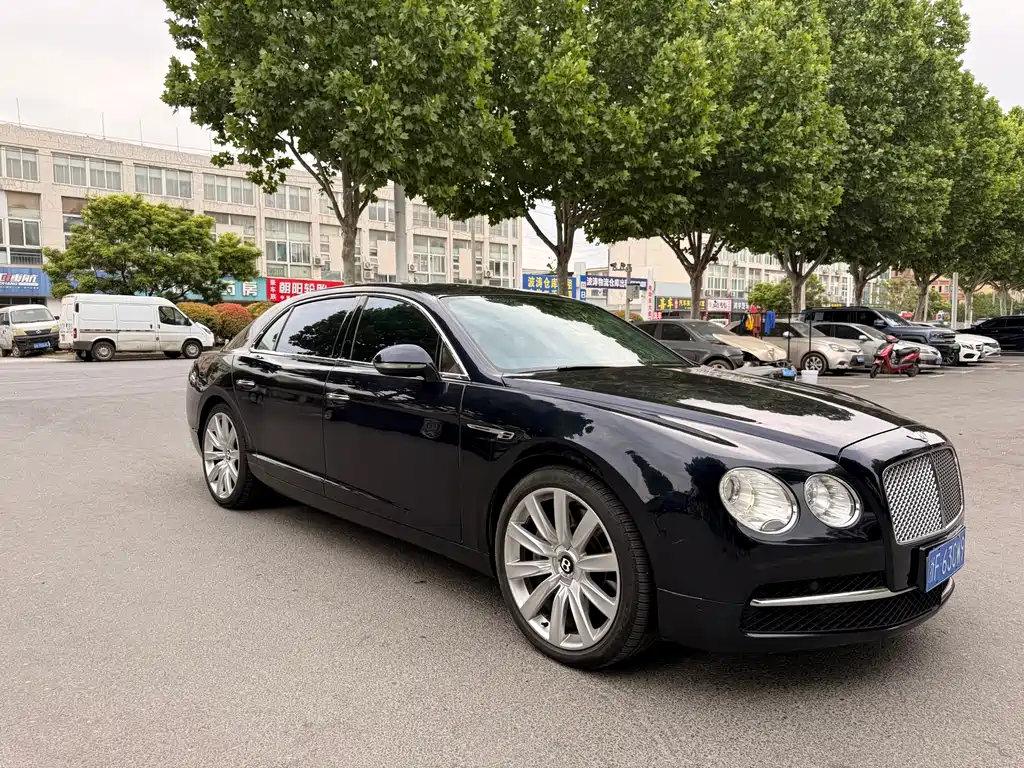 Bentley Flying Spur 2013 — фото 2