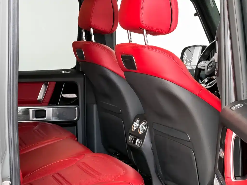 Mercedes-Benz G-Class 2023 — фото 11