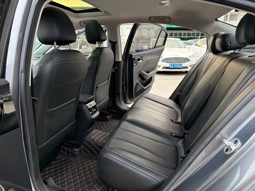 Roewe i5 2022