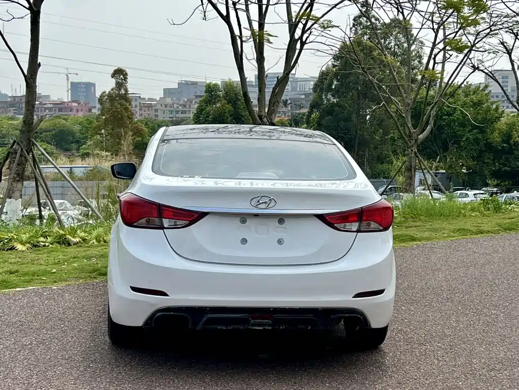 Hyundai Elantra Langdong 2017 — фото 8
