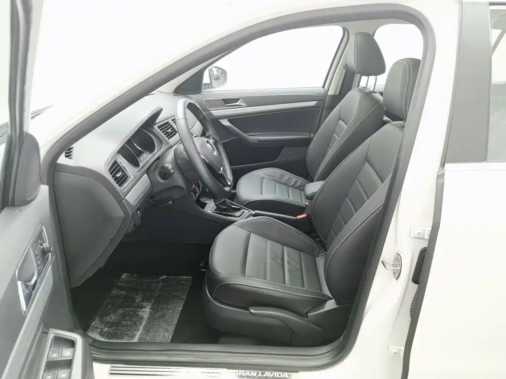 Volkswagen Gran Lavida 2018 — фото 10