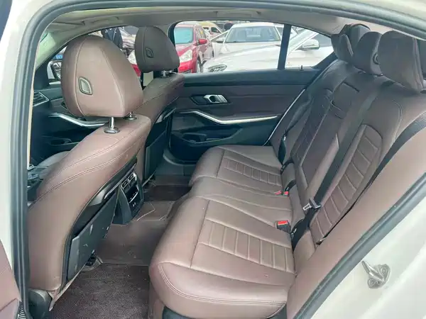 BMW 3 Series 2021
