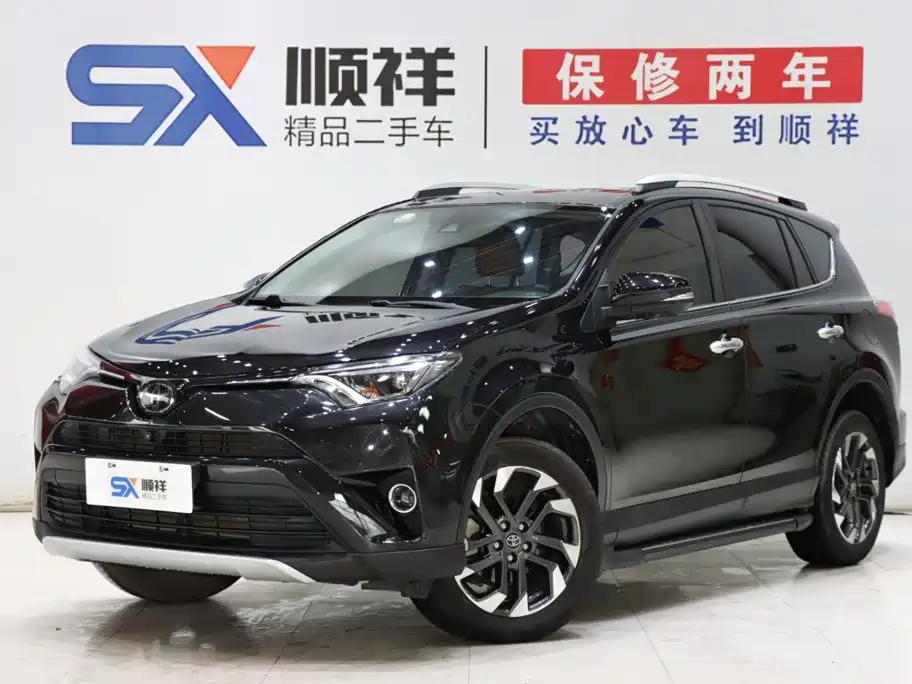 Toyota RAV4 2018 — фото 1