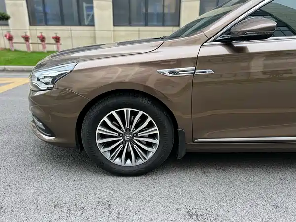 GAC Trumpchi GA8 2016