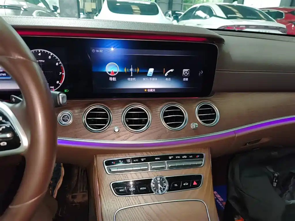 Mercedes-Benz E-Class 2020 — фото 13