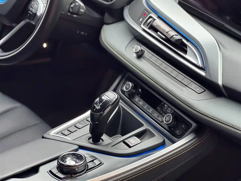 BMW i8 2019 — фото 15