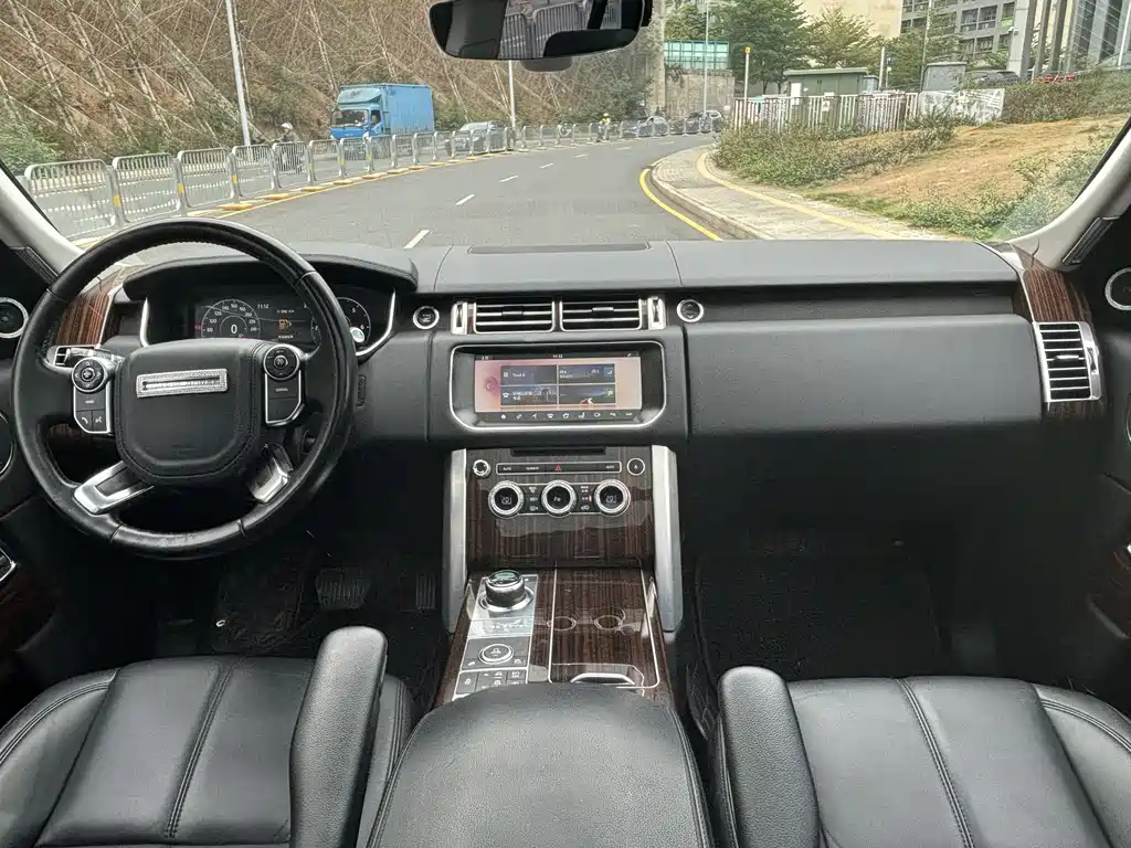 Land Rover Range Rover 2018 — фото 8