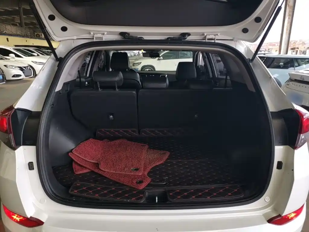 Hyundai Tucson 2018 — фото 9