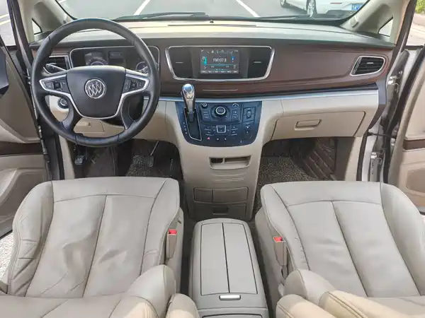 Buick GL8 2017