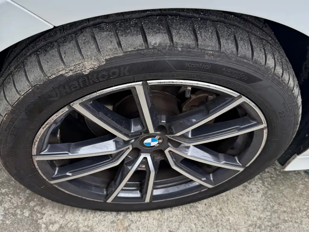 BMW 3 Series 2023 — фото 11