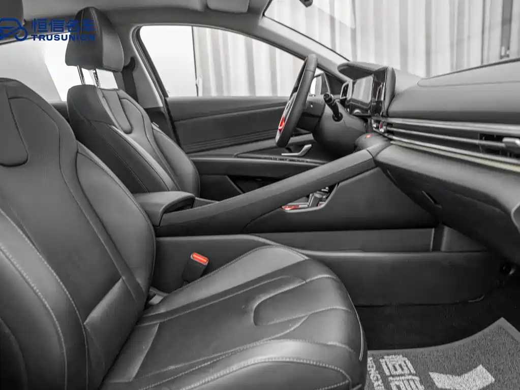Hyundai Elantra 2021 — фото 13