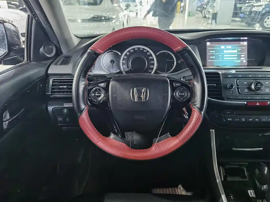 Honda Accord 2017 — фото 6