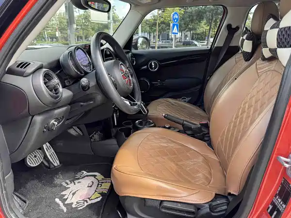 MINI MINI 2019