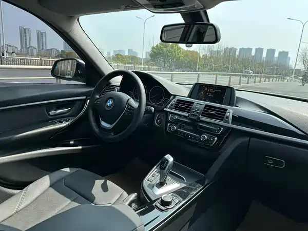 BMW 3 Series 2017