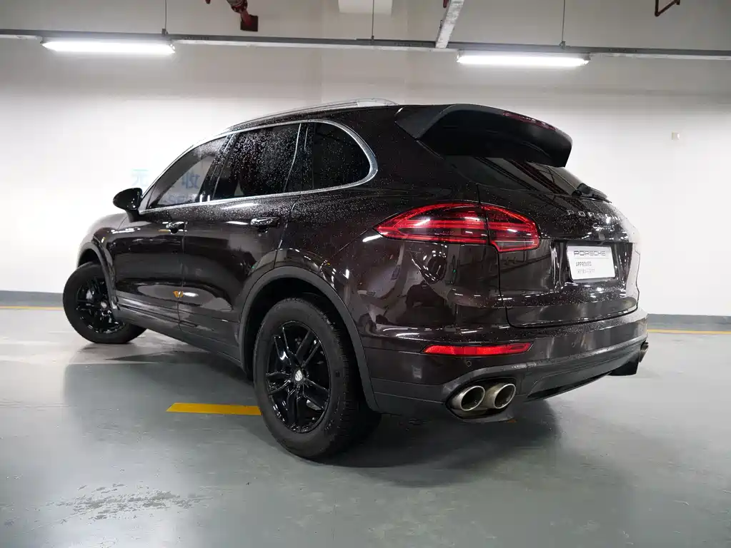 Porsche Cayenne 2015 — фото 17
