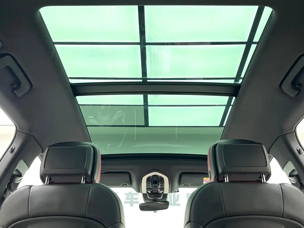 Porsche Macan 2023 — фото 13