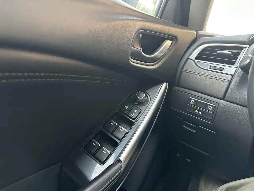 Mazda Atenza 2018 — фото 16