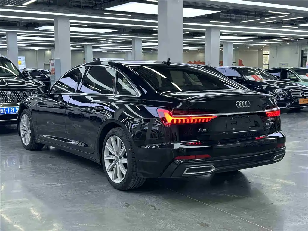 Audi A6L 2022 — фото 13